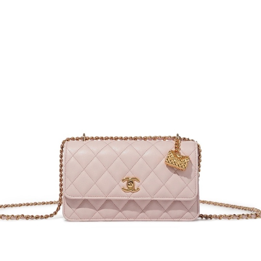 NWT Chanel Charm Wallet on Chain in light pink caviar leather